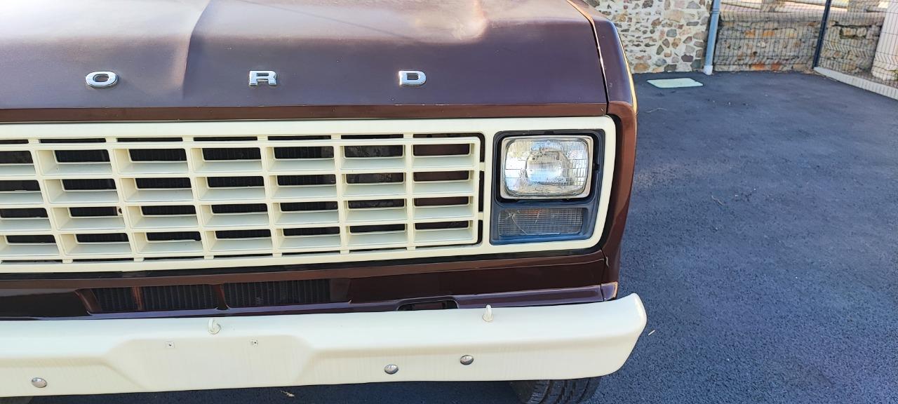 FORD E 150 Econoline VAN - 1980 LesAnciennes.com