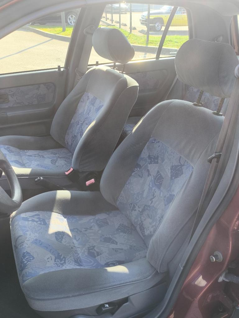 RENAULT Clio 1.8 RT baccara - 1994 LesAnciennes.com