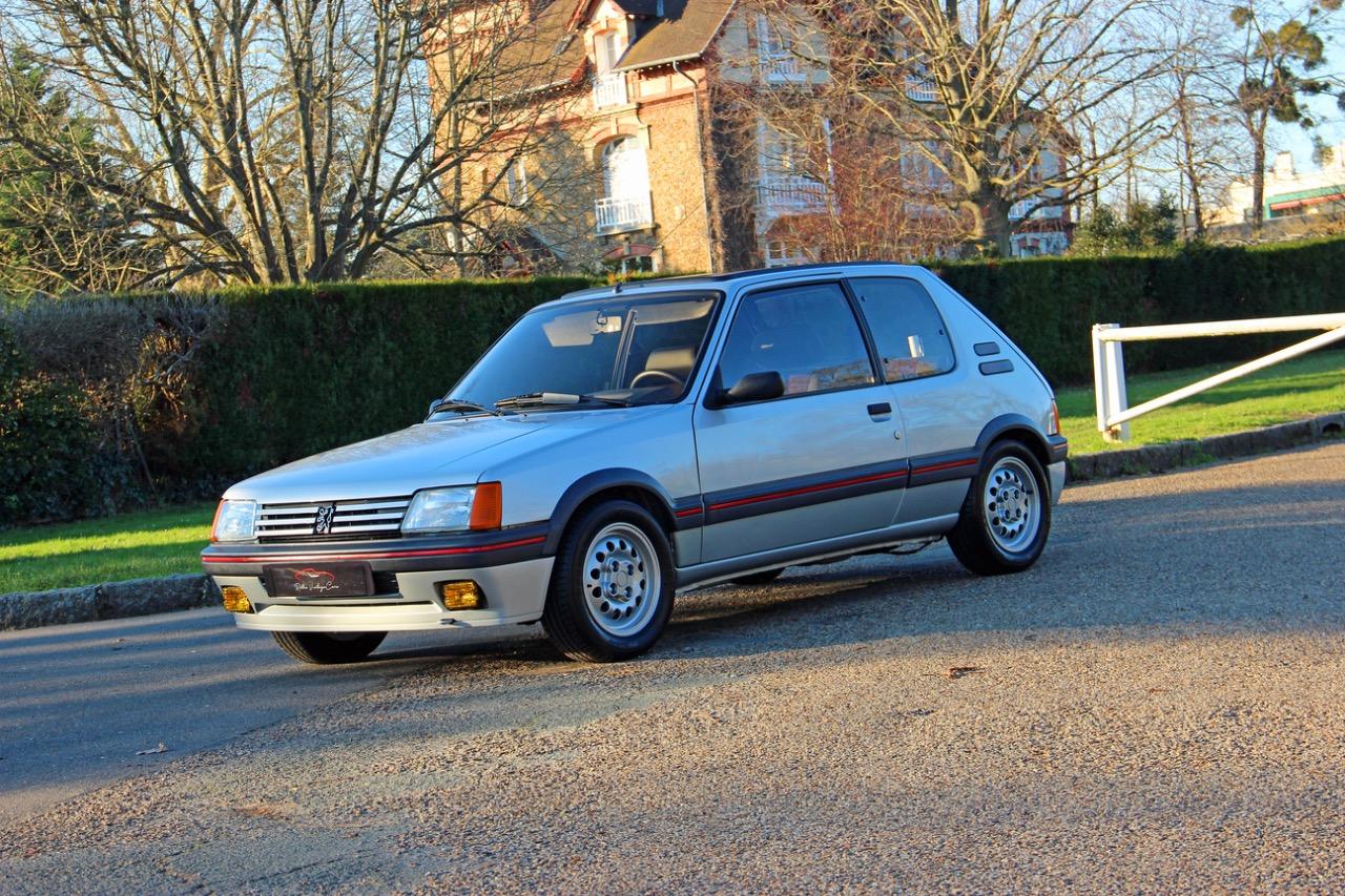 PEUGEOT 205 GTI 1.6 - 1986 LesAnciennes.com