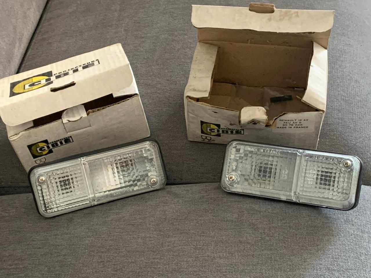 Clignotants blancs Alpine A310 V6, R12, Rancho LesAnciennes.com