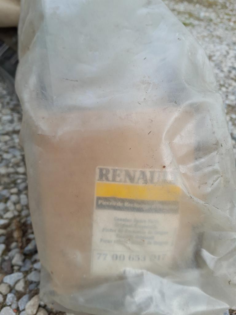 RENAULT 4 (R4) 7700653017 LesAnciennes.com