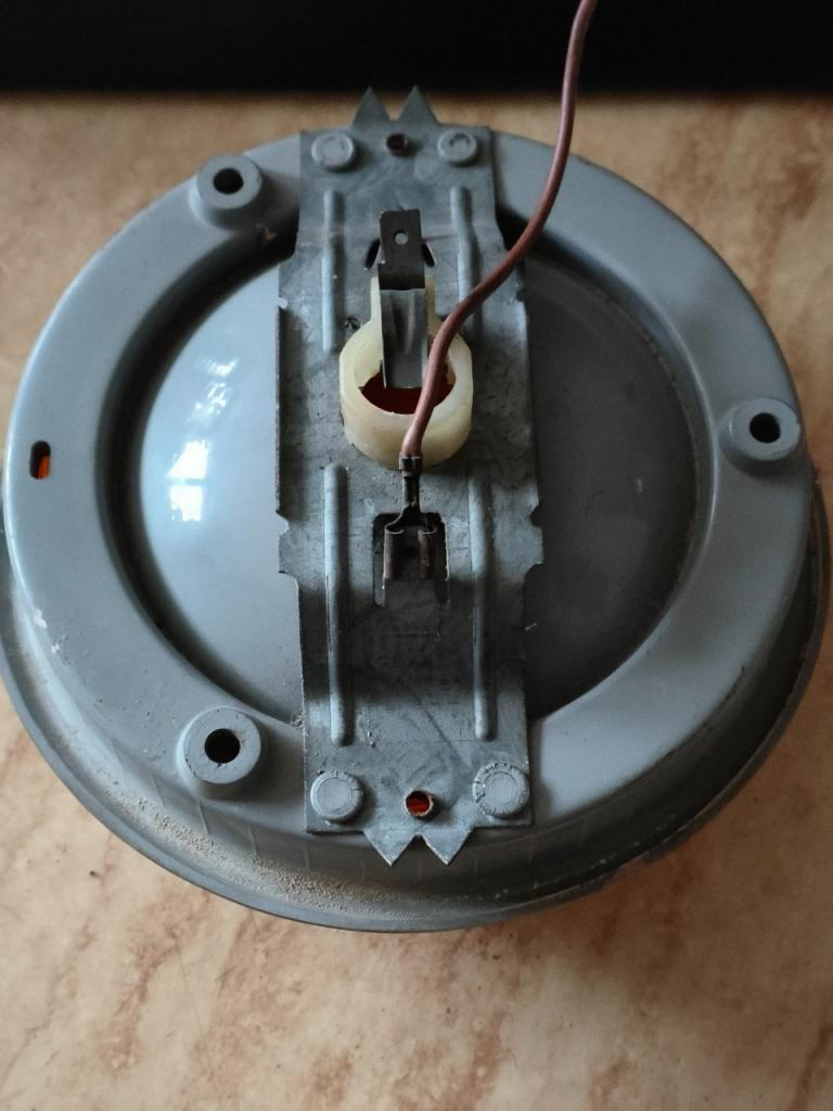 Clignotant OPEL GT 1900 LesAnciennes.com