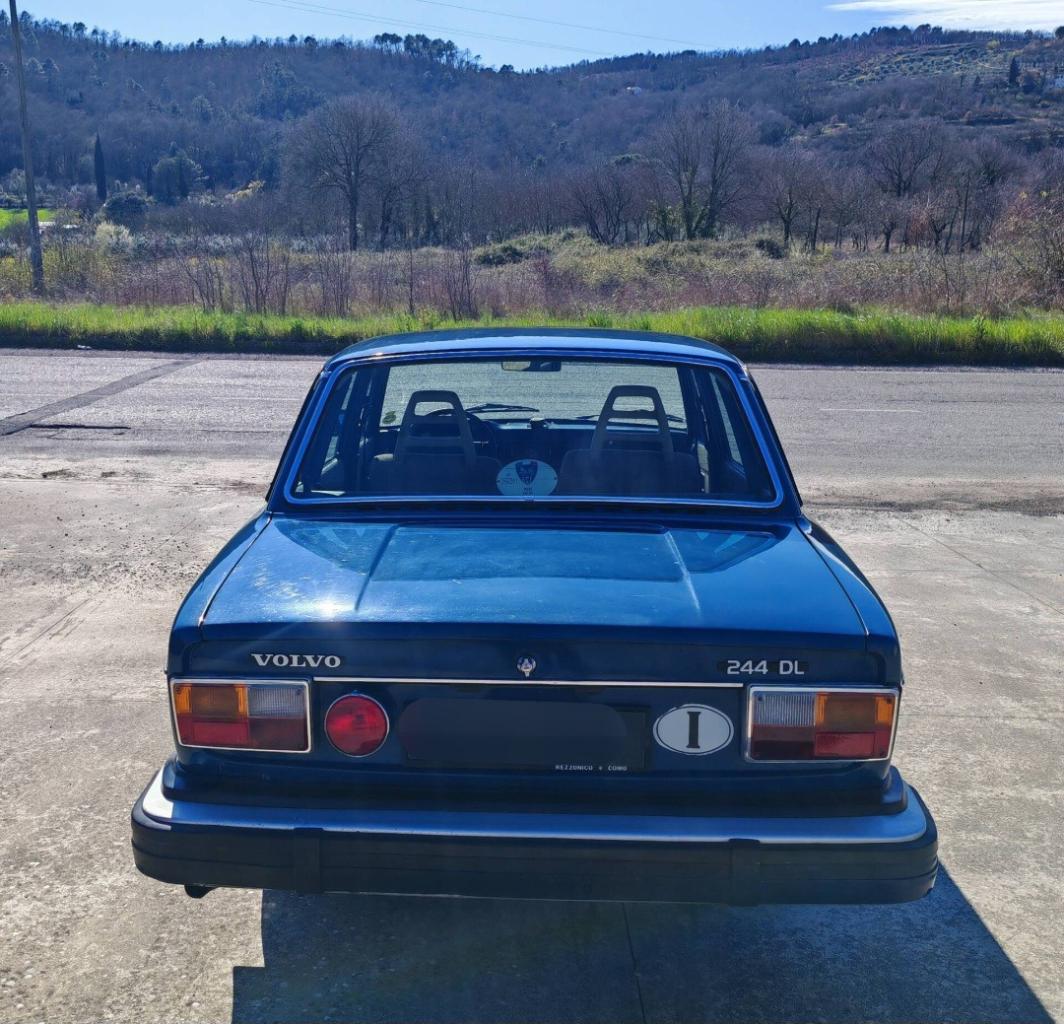 VOLVO 244 DL 1.9 90 cv BVM - 1978 LesAnciennes.com