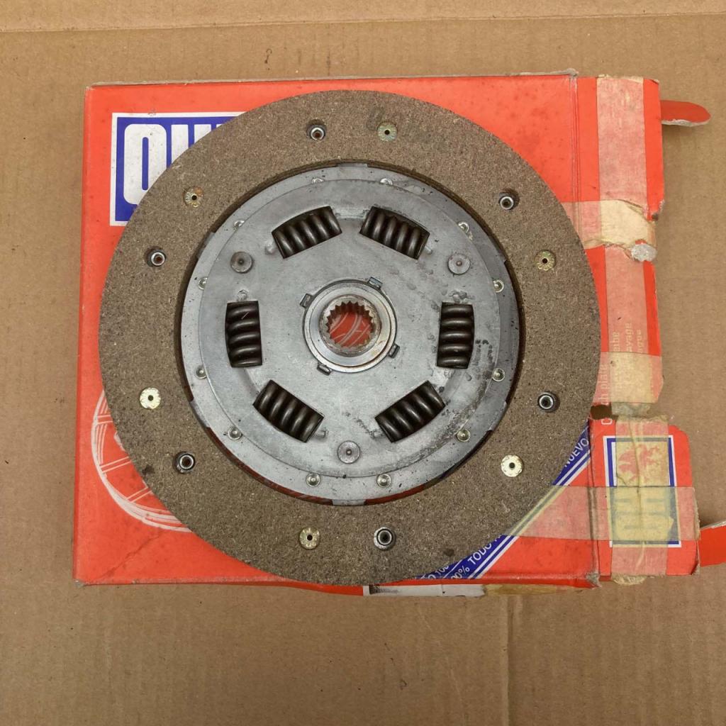 Disque embrayage RENAULT 12 (R12) RENAULT 15 (R15) LesAnciennes.com