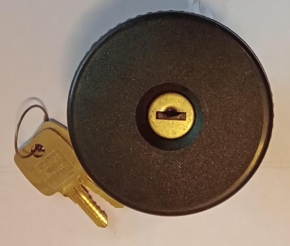 Pièces DIVERS bouchon LesAnciennes.com