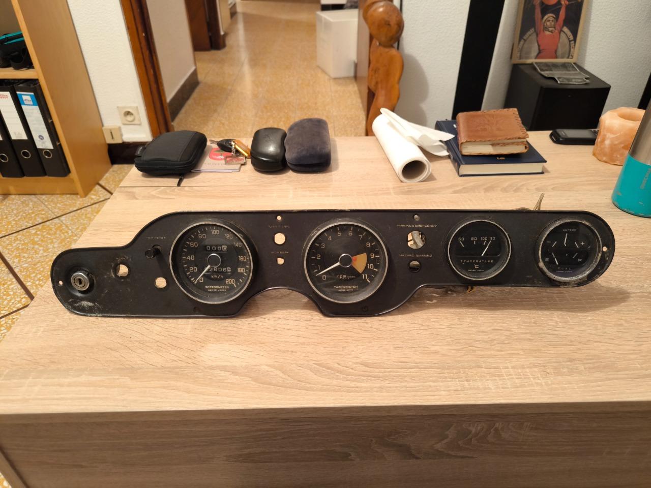 Planche de bord - compteur - HONDA S800 LesAnciennes.com