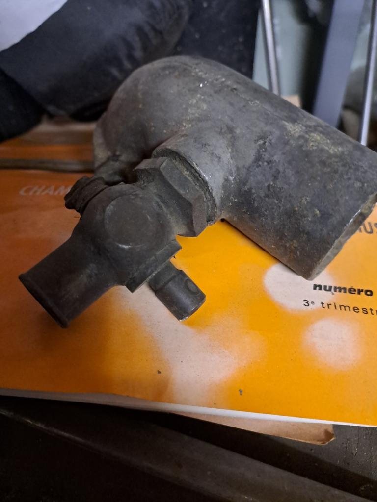 Coude de refroidissement DIVERS LesAnciennes.com