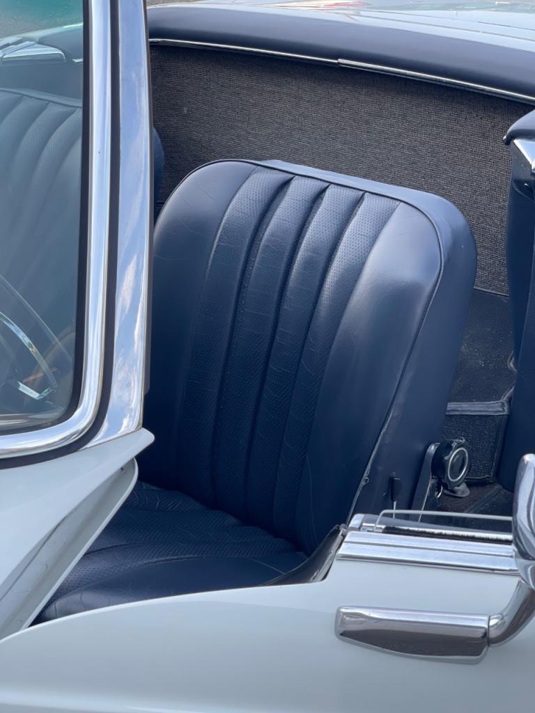 MERCEDES 250 SL Pagode - 1967 LesAnciennes.com