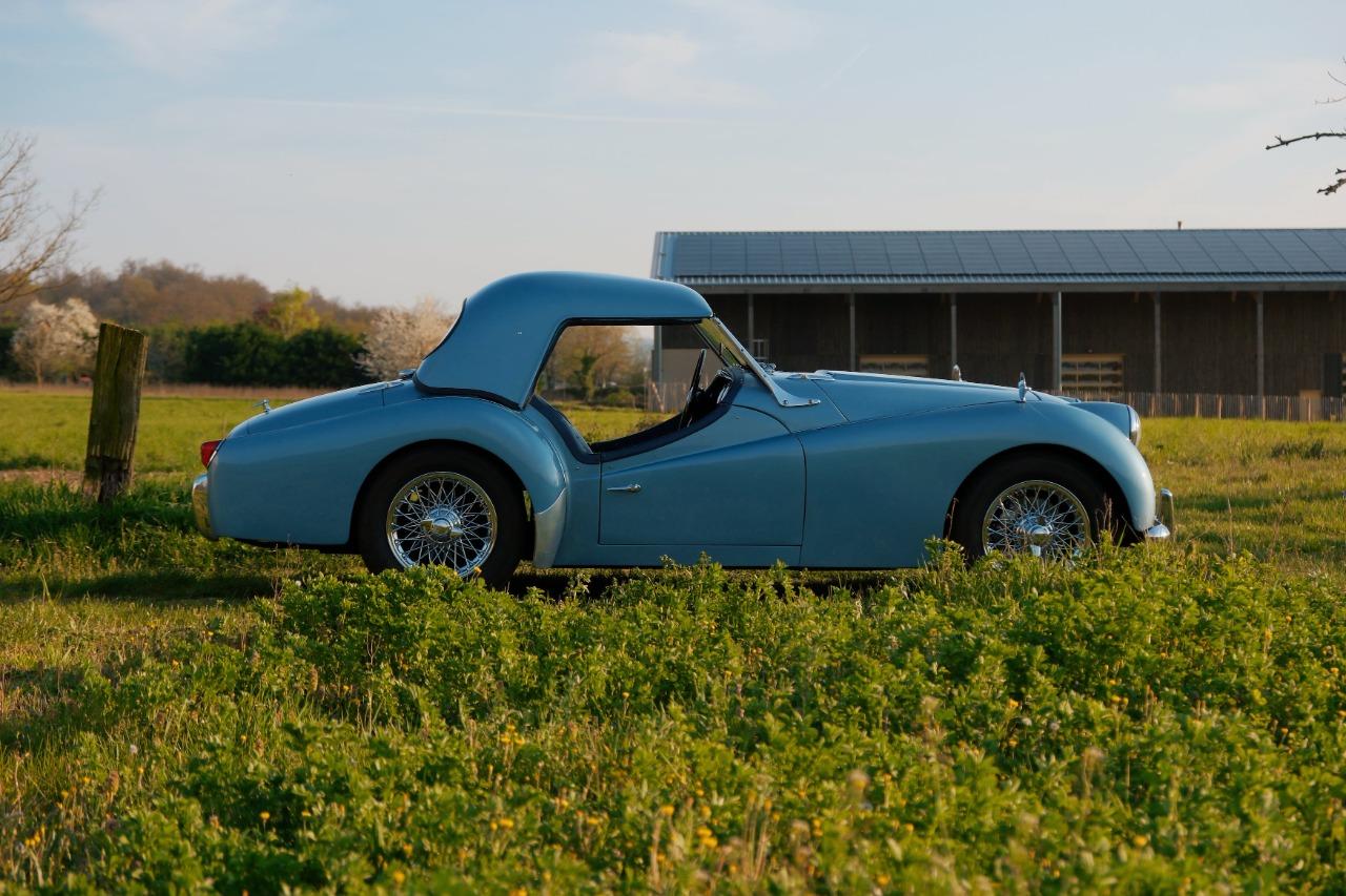 TRIUMPH TR3A OVERDRIVE - 1960 LesAnciennes.com