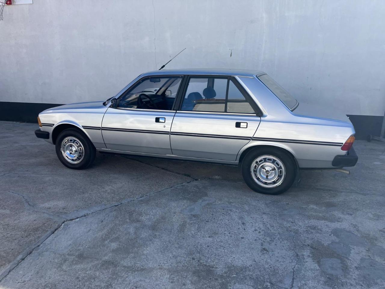 PEUGEOT 305 GR - 1980 LesAnciennes.com