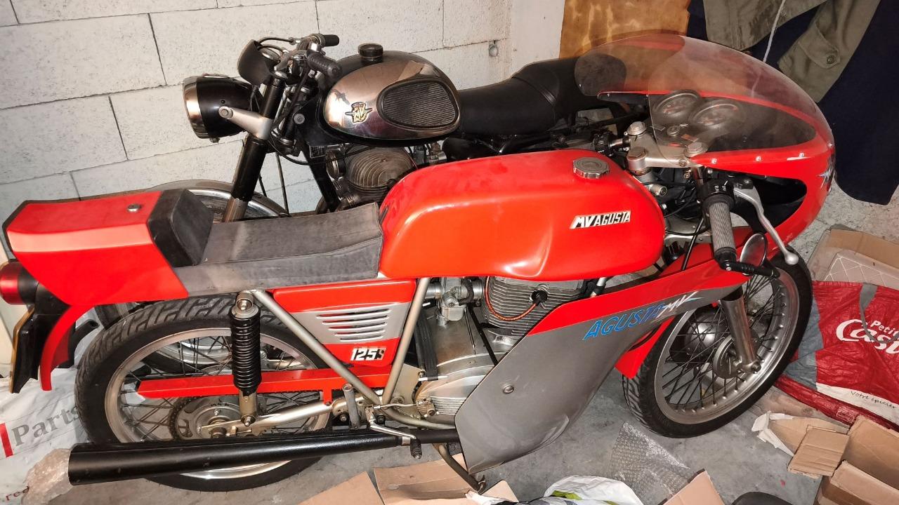 MV AGUSTA 125S S - 1975 LesAnciennes.com