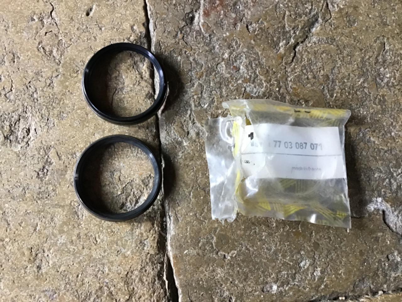 Bagues étanchéité RENAULT 4 (R4) LesAnciennes.com