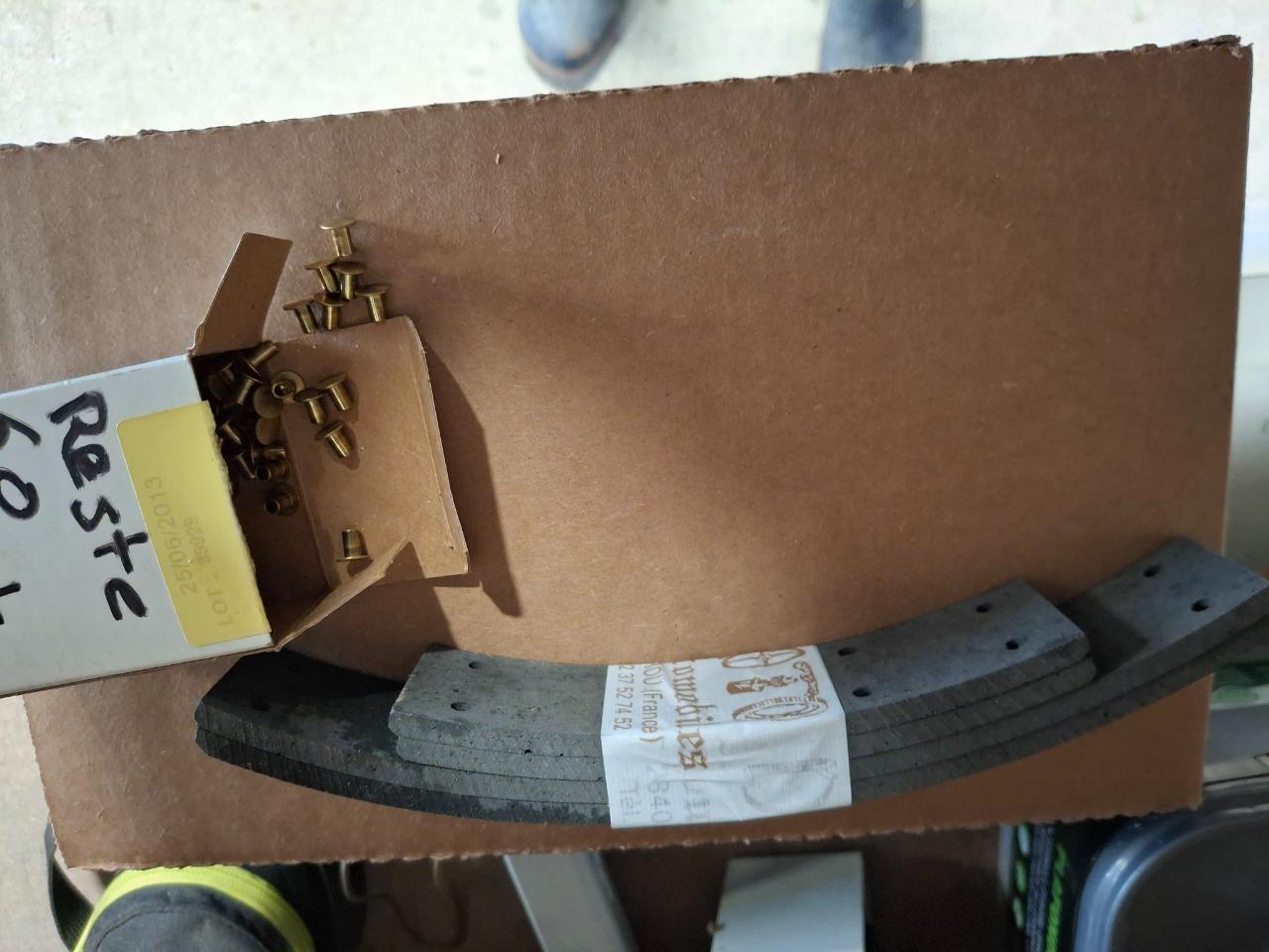 Garniture de frein CITROEN Traction 11 BL LesAnciennes.com