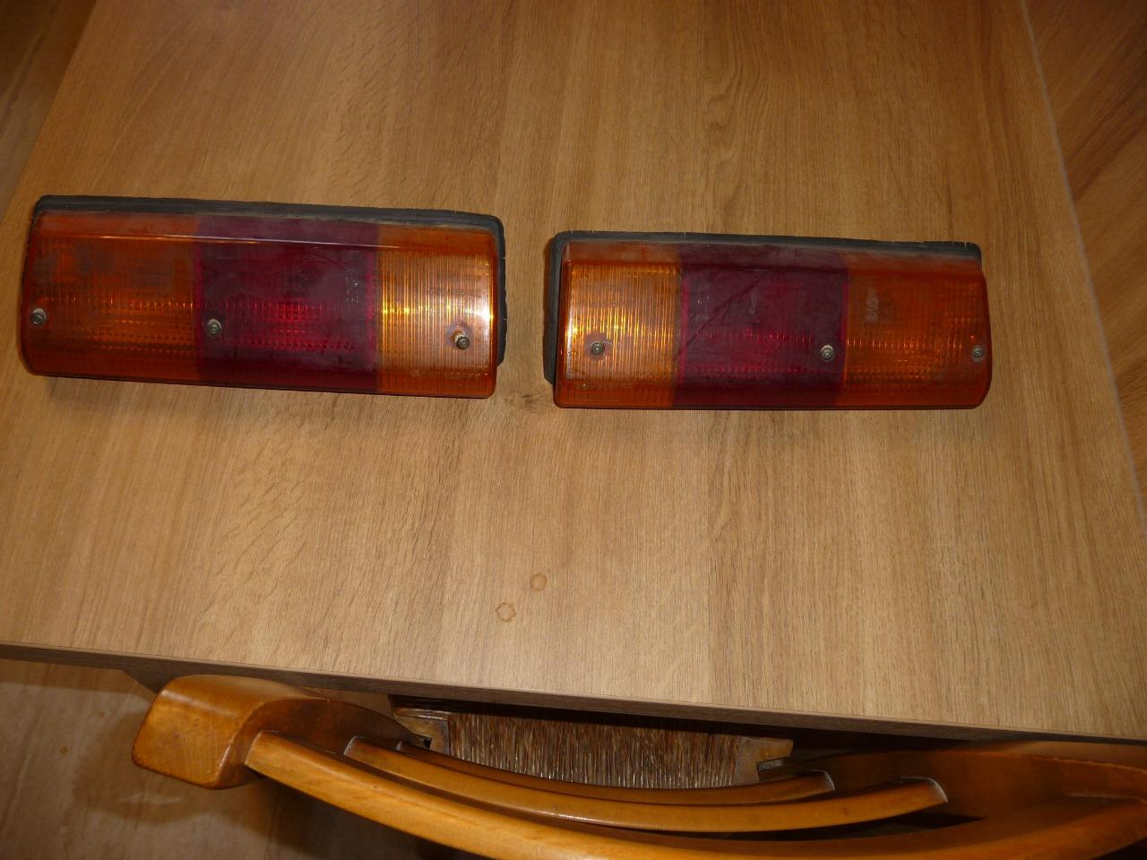 Paire de feux AR RENAULT 17 (R17) LesAnciennes.com