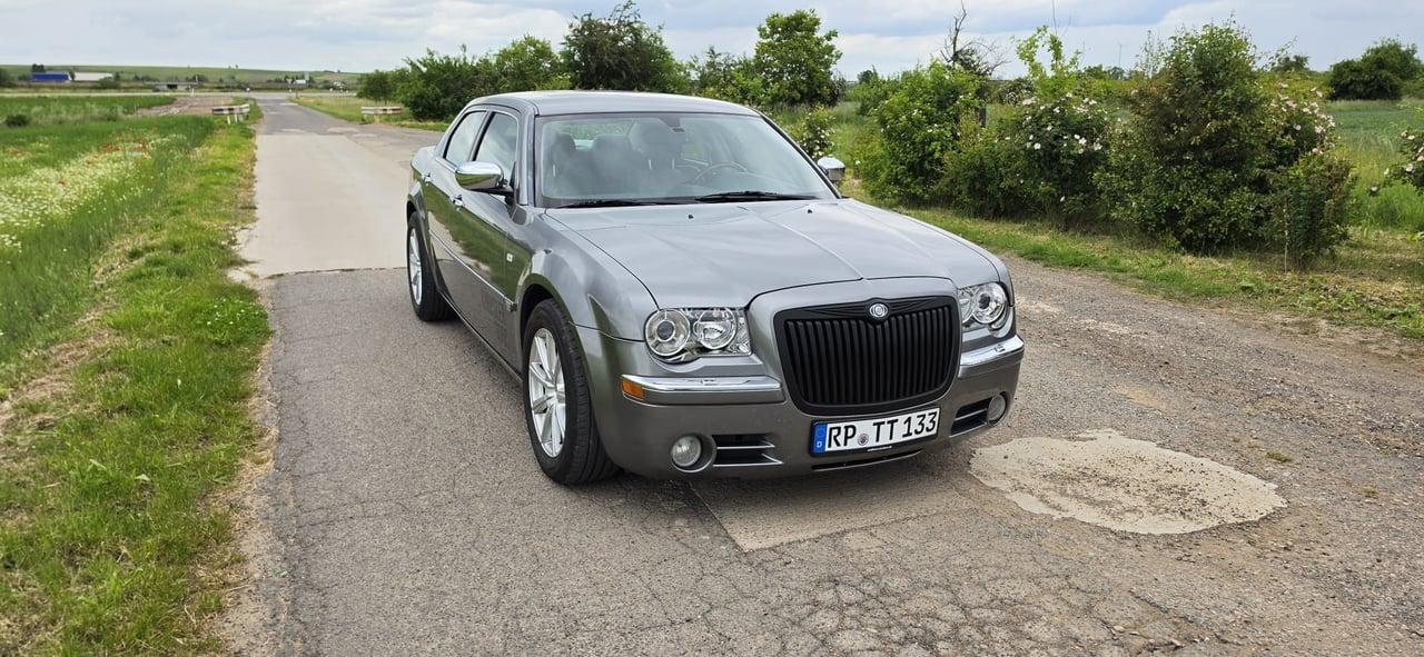 2007 Chrysler 300C LesAnciennes.com