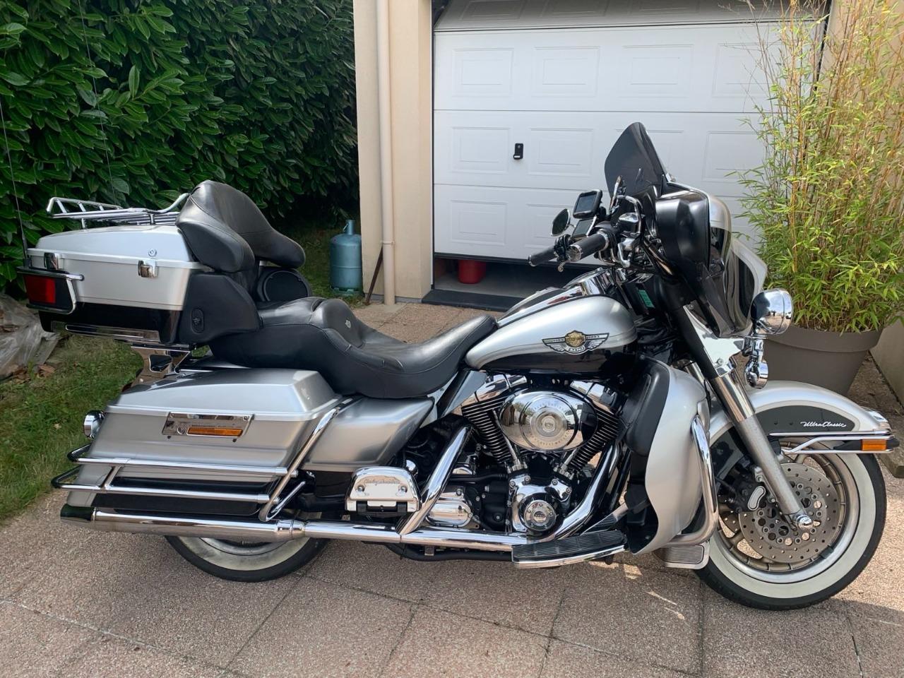 HARLEY DAVIDSON FLH FLHTCUI - 2003 LesAnciennes.com