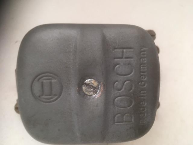 Régulateur bosch origine VOLVO P1800 LesAnciennes.com