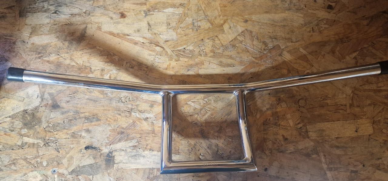Guidon type bobber/chopper LesAnciennes.com