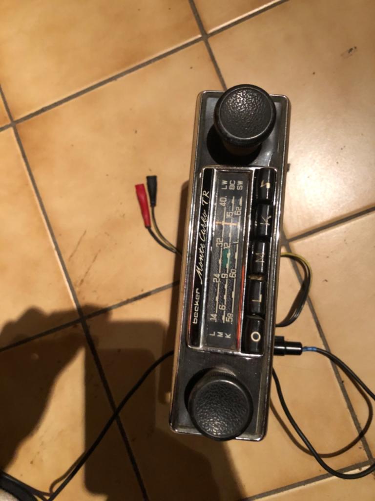 Autoradio MERCEDES 230 ? LesAnciennes.com