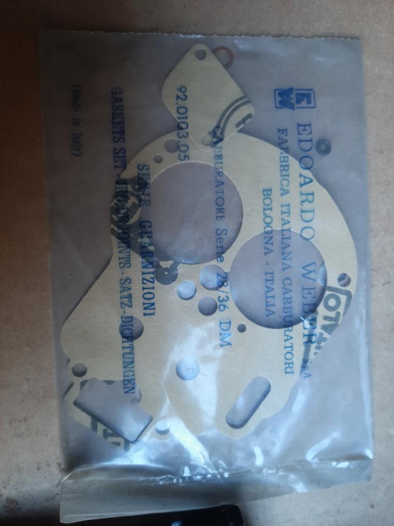 Joint cuve carbrateur CITROEN DS 23 LesAnciennes.com