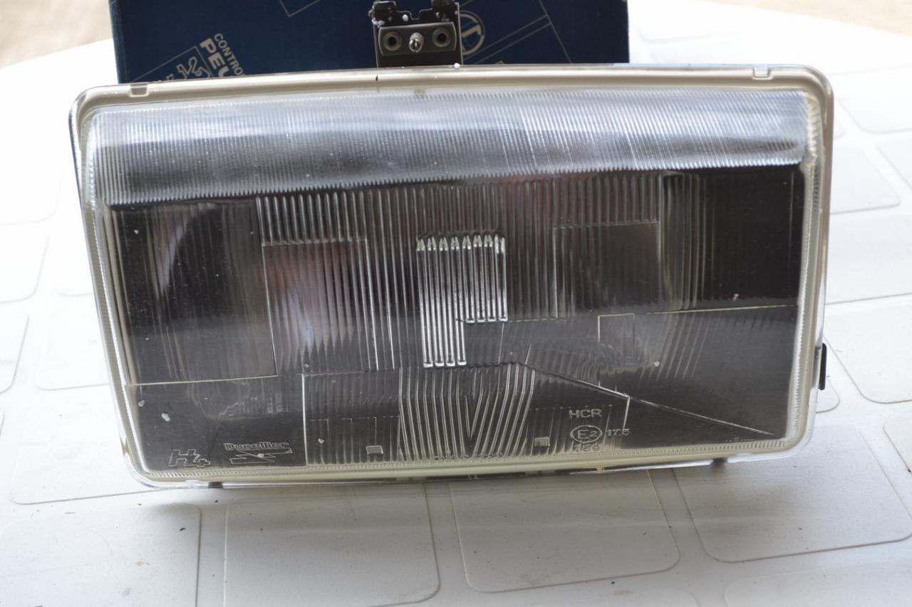 Phare DT, Ducellier, PEUGEOT 305 av 06/1982, neuf LesAnciennes.com