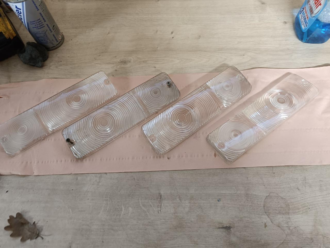 Cabochon avant neufs LesAnciennes.com