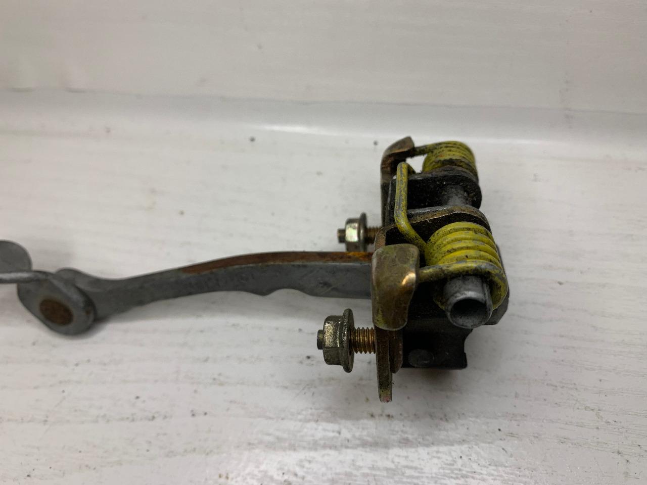 Tirant porte RENAULT CLIO 2 LesAnciennes.com