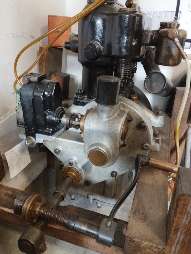 Moteur RENAULT AX Cabriolet LesAnciennes.com