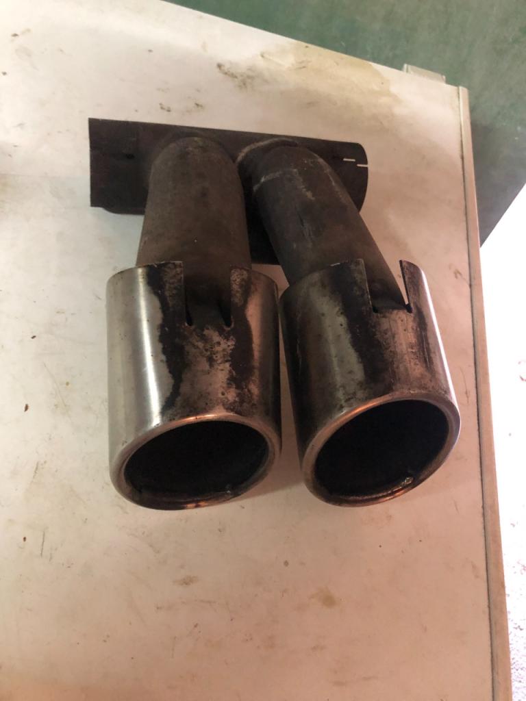 Sortie échappement double pour Boxster Porsche LesAnciennes.com