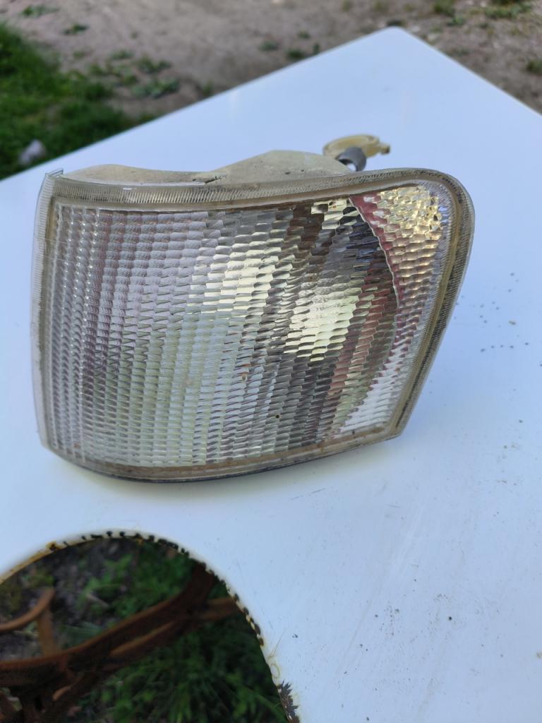 Clignotant FORD Escort LesAnciennes.com