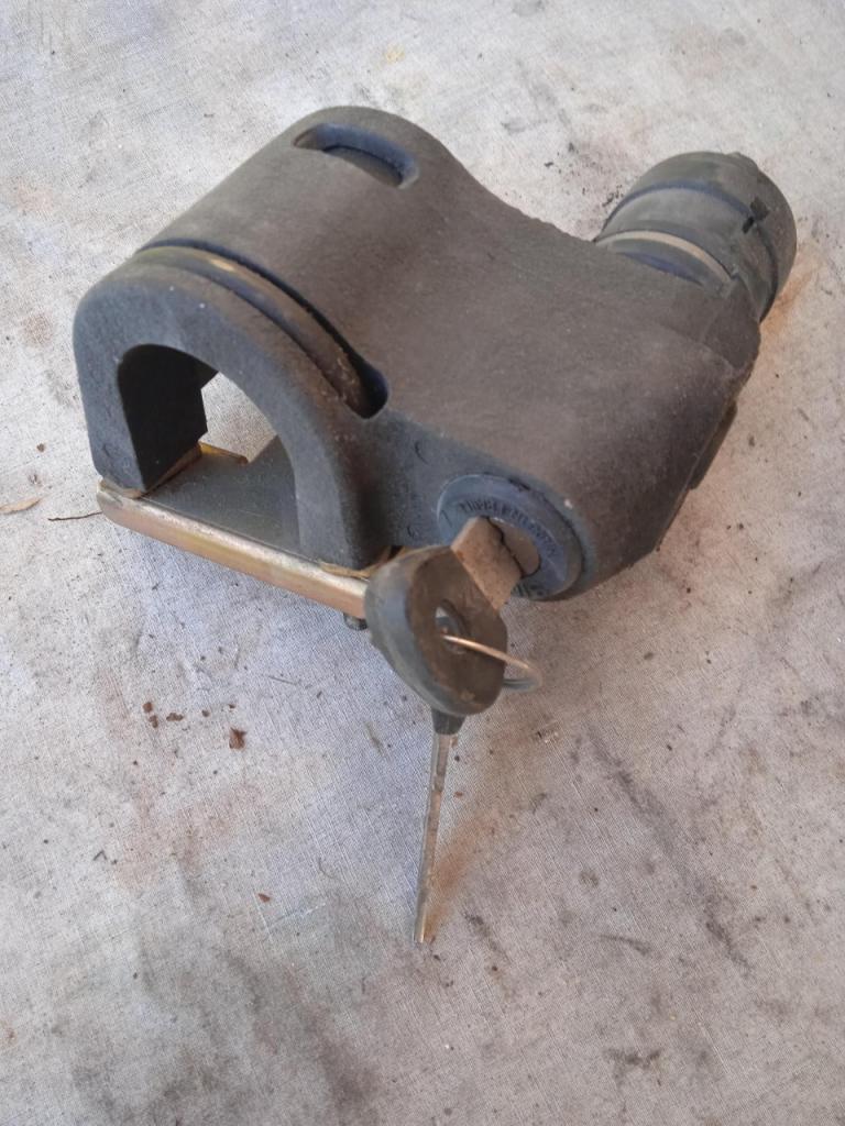 ANTIVOL NEIMAN DE DIRECTION 2CV CITROEN 2CV AZ LesAnciennes.com