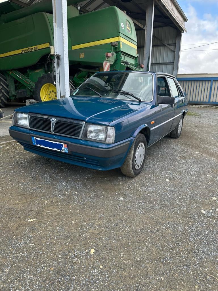 LANCIA Prisma - 1986 LesAnciennes.com
