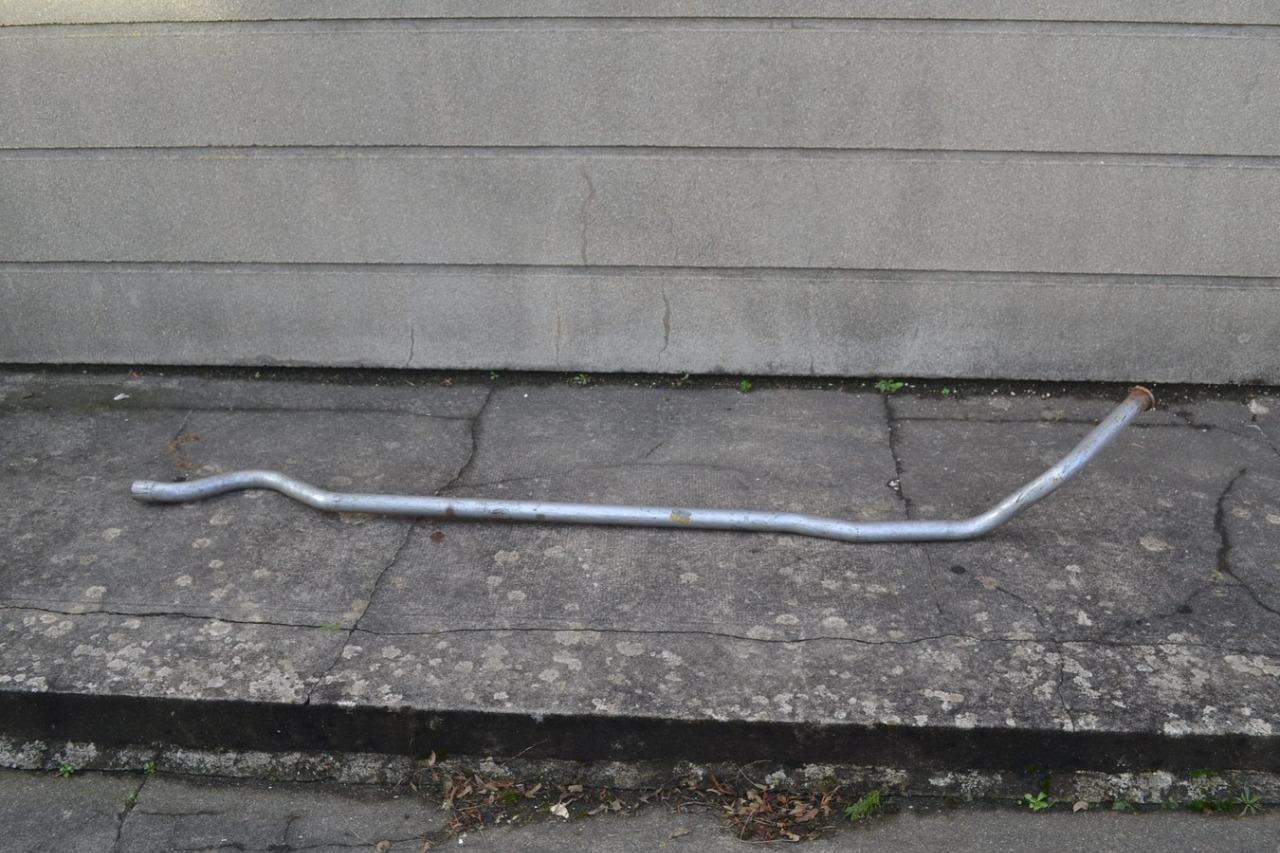 Tuyau AV PEUGEOT 504 break essence, neuf LesAnciennes.com