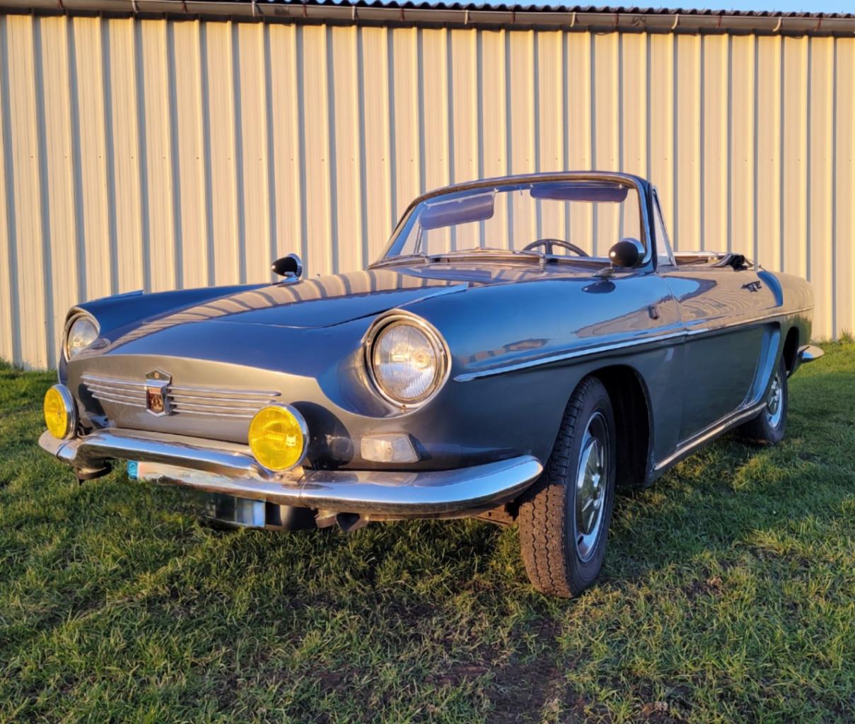 RENAULT Caravelle - 1964 LesAnciennes.com