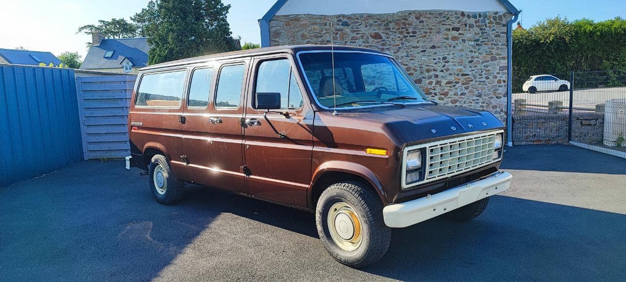 FORD Econoline E150 - 1981 LesAnciennes.com