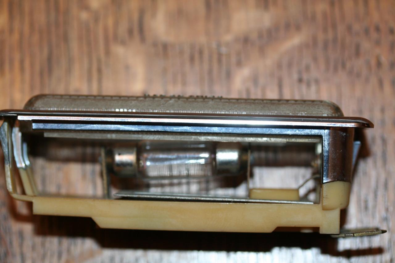 PLAFONNIER RENAULT REF SEIMA 35310 LesAnciennes.com