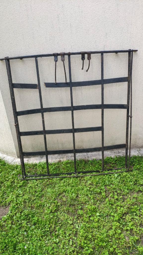 Galerie pour voiture ancienne LesAnciennes.com