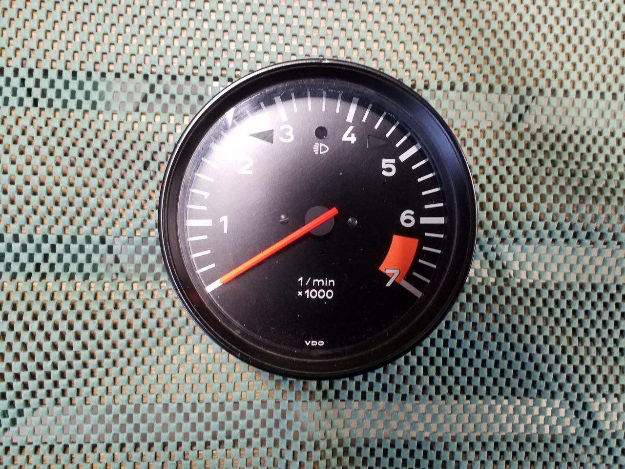 Compte-tours PORSCHE 911 SC 3 L LesAnciennes.com