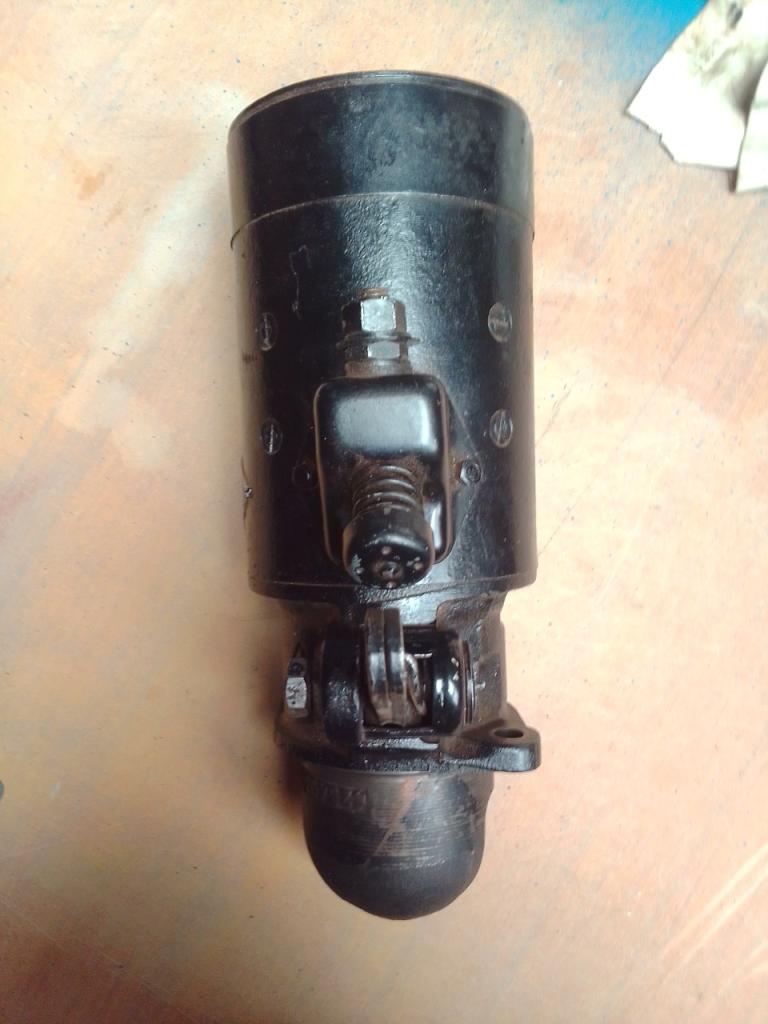 Pièces RENAULT R3042 LesAnciennes.com