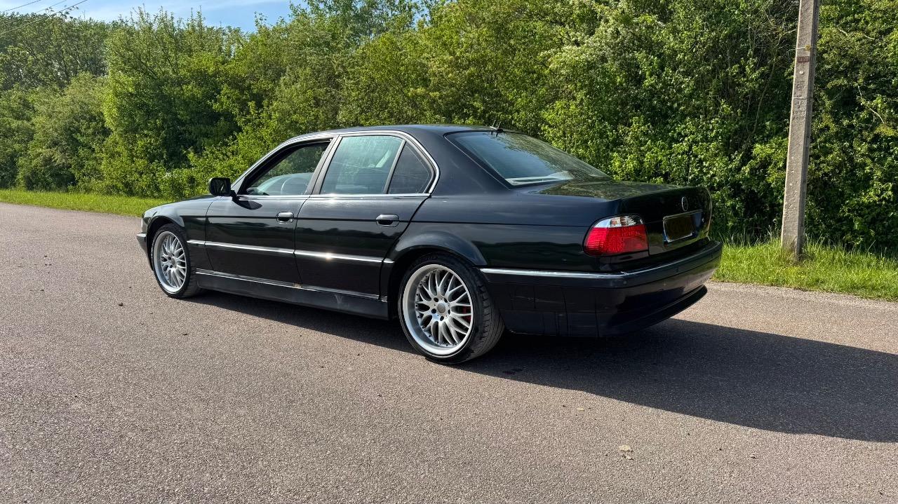 BMW 740d e38 - 2001 LesAnciennes.com