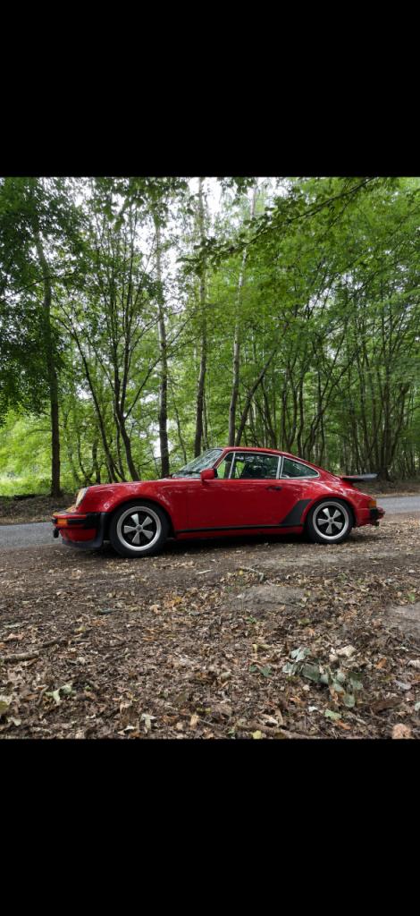 PORSCHE 911 Turbo look - 1977 LesAnciennes.com