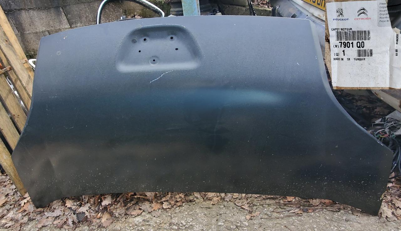 Capot PEUGEOT BIPPER d’origine NEUF jamais servi LesAnciennes.com