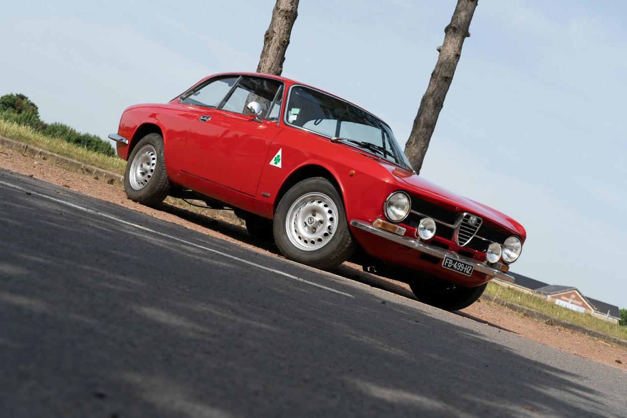 ALFA ROMEO 1300 Coupe Bertone - 1973 LesAnciennes.com