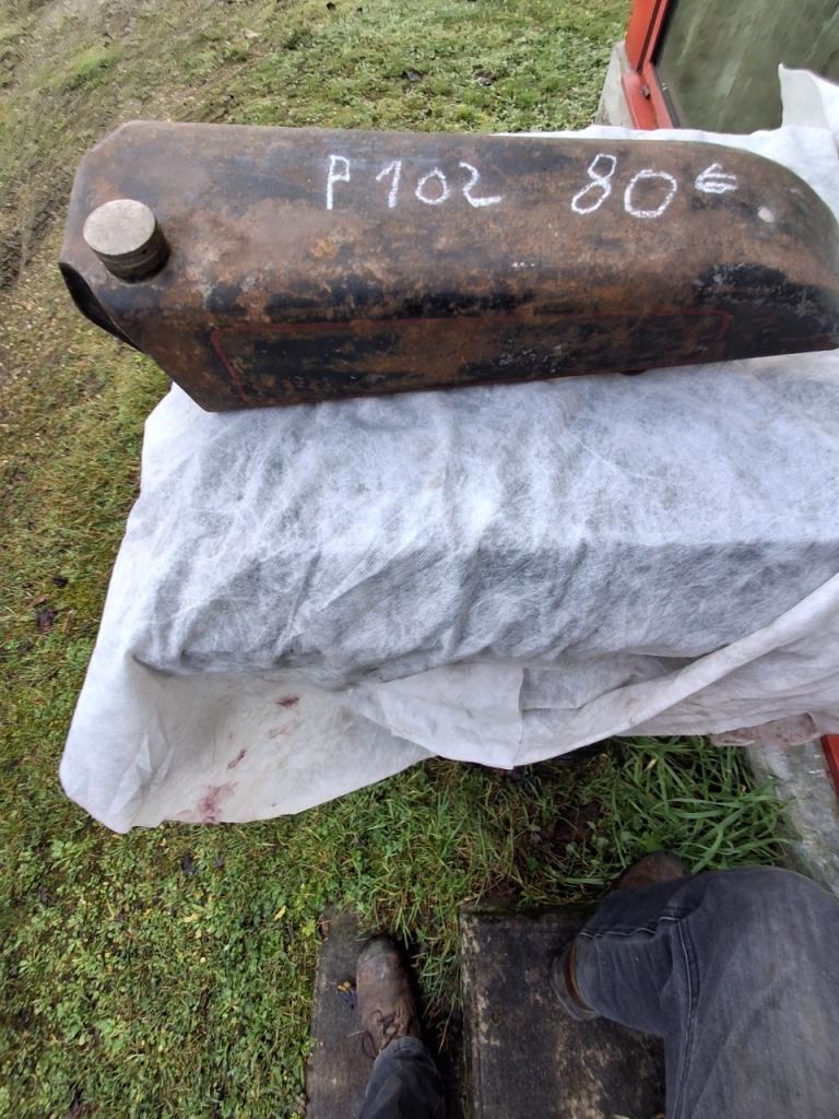 Réservoir PEUGEOT 102 LesAnciennes.com