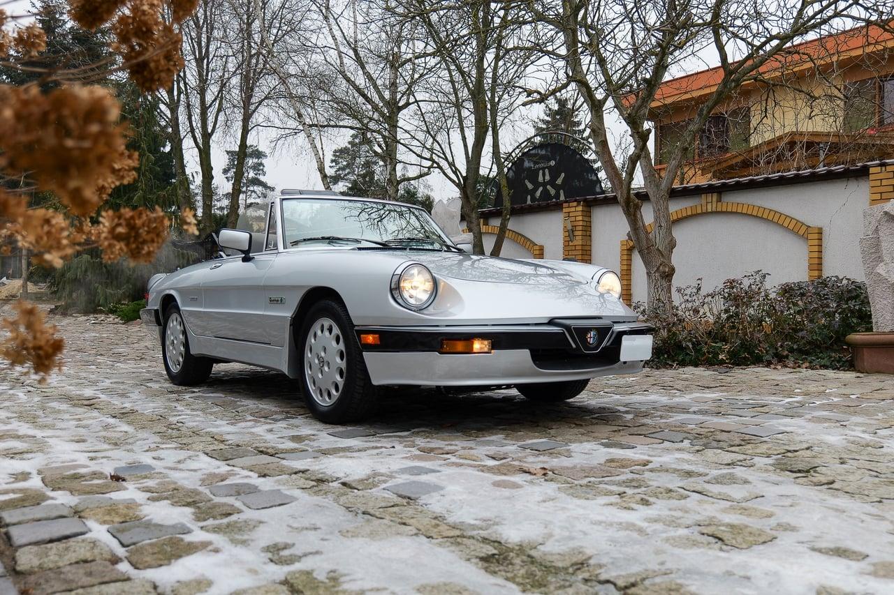 1988 Alfa Romeo Spider Quadrifoglio LesAnciennes.com