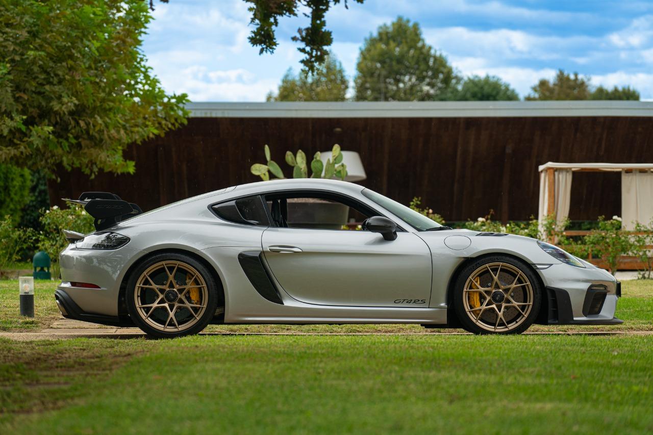 PORSCHE CAYMAN 718 GT4 RS weissach LesAnciennes.com