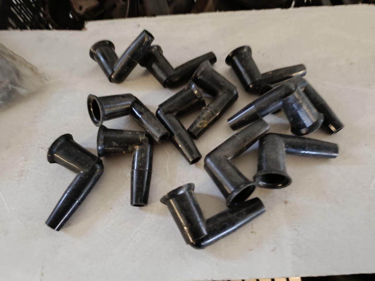 Pièces PANHARD 24 Pl17, Dyna 24 LesAnciennes.com