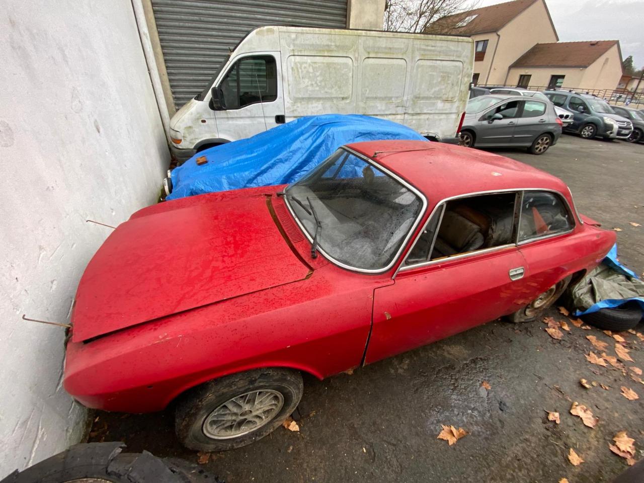 ALFA ROMEO GT 1300 Junior GIULIAJUNI - 1975 LesAnciennes.com