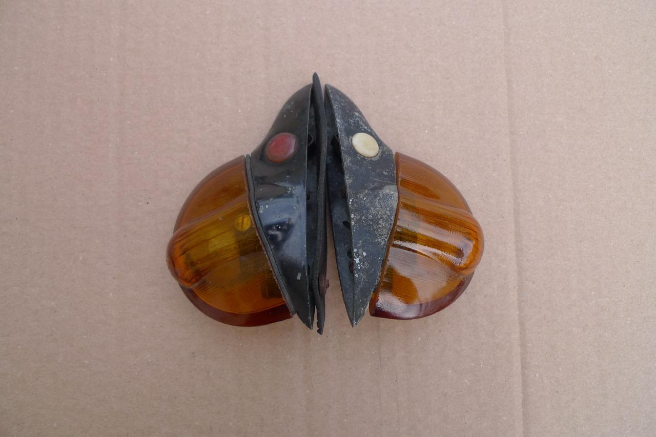 Feux Clignotants Jockey Scintex en verre 201 301 LesAnciennes.com