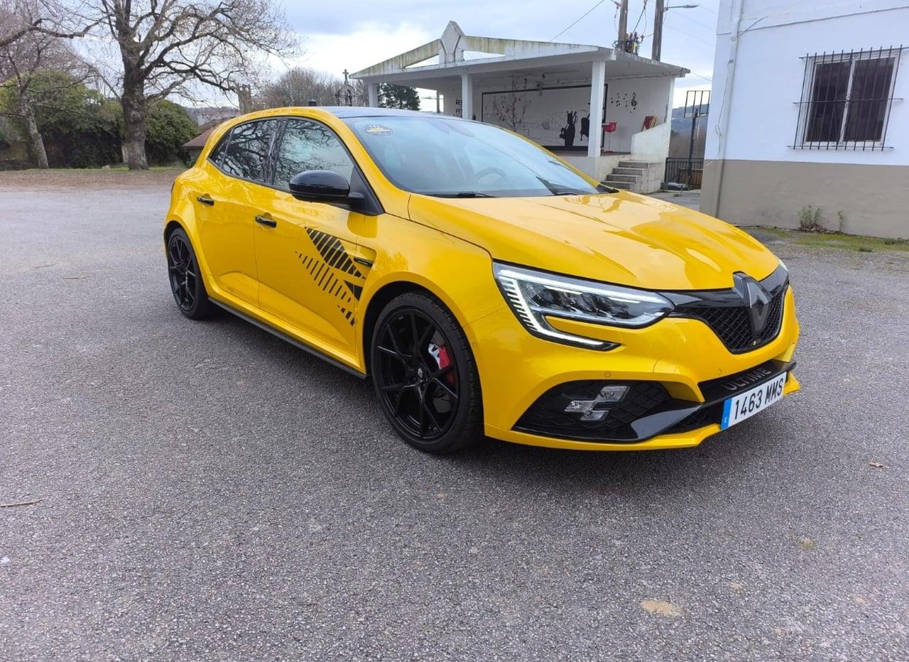 2024 Renault Megane RS Ultime 865kms LesAnciennes.com